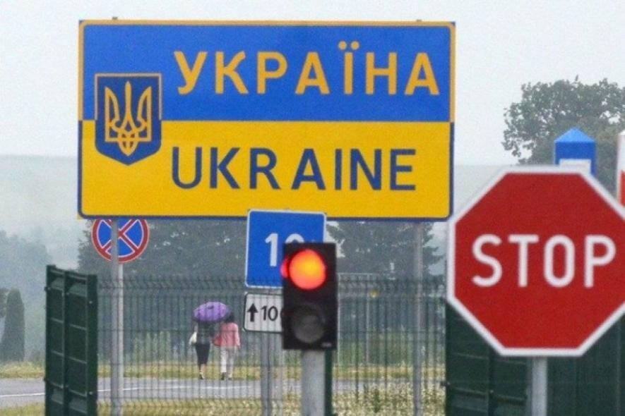 Україна може піти шляхом лібералізації, дозволивши молодим чоловікам до 25 років тимчасово виїжджати за кордон Україна може піти шляхом лібералізації, дозволивши молодим чоловікам до 25 років тимчасово виїжджати за кордон