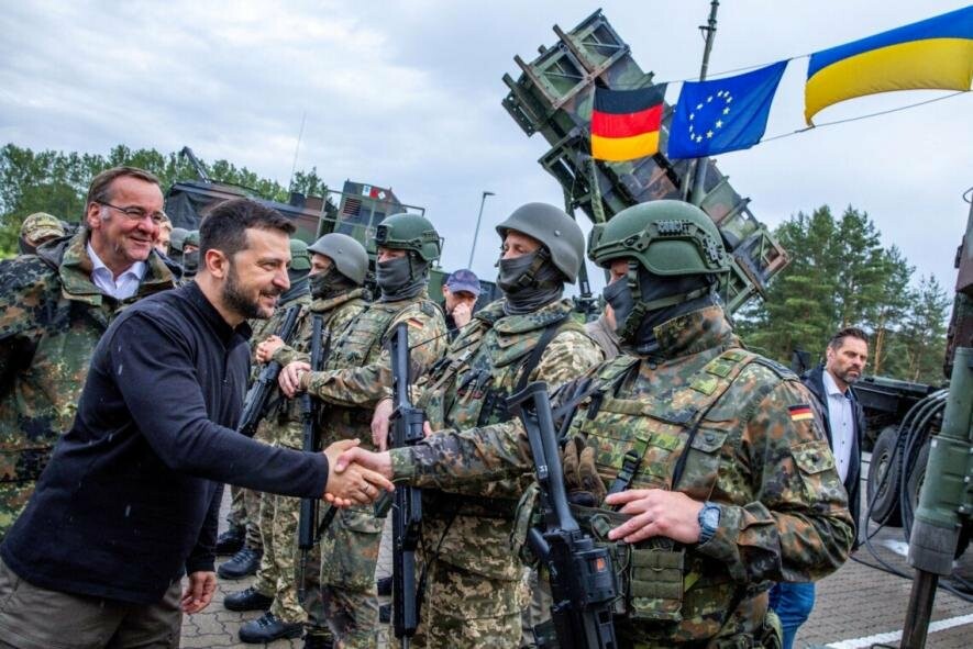 Близько 15 країн готові надати війська для миротворчої місії в Україні – Bloomberg Близько 15 країн готові надати війська для миротворчої місії в Україні – Bloomberg