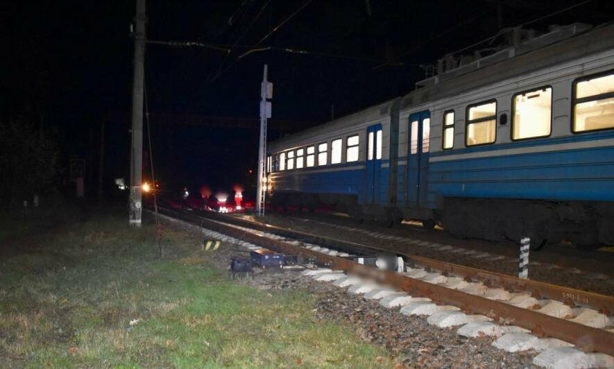 На Броварщині електропотяг збив 19-річного хлопця