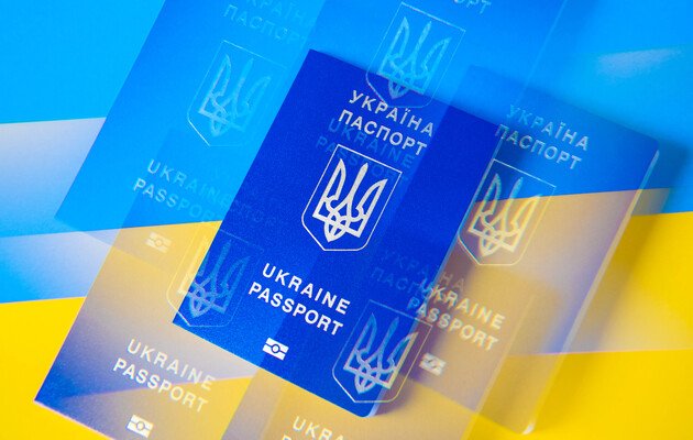 Уряд спростив процедуру пролонгації дії закордонного паспорта для українців