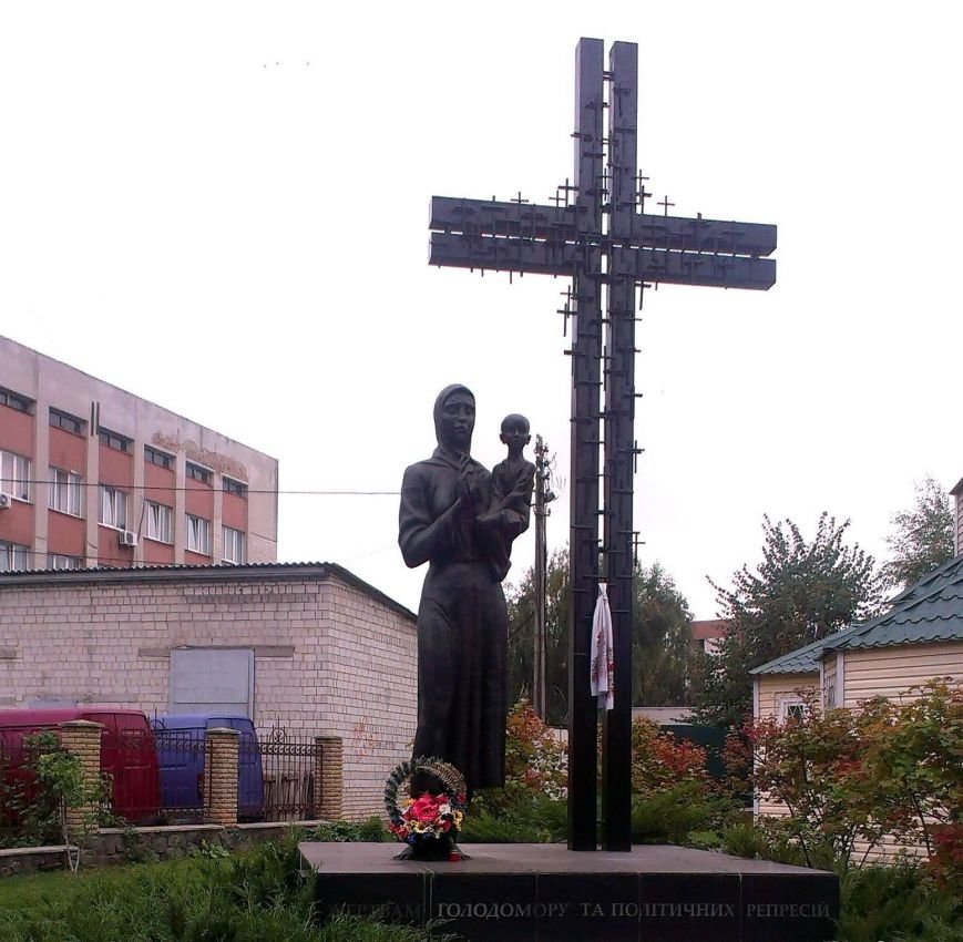 В Броварах вшанували пам'ять жертв голодомору (фото) - фото 1